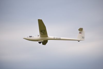 DG 101G Glaser Dirks D-4130 30 Einziehfahrwerk Segelflugverein Bielefeld Segelflugzeug Einsitzer